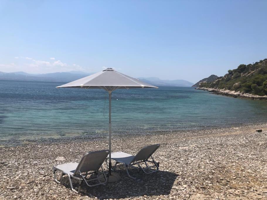 Вилла House By The Sea At Skaloma, Loutraki Озеро Вульягмени Экстерьер фото